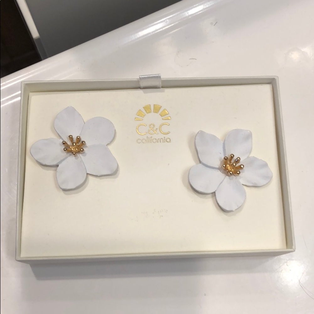 C&C California Flower Earrings White And Gold